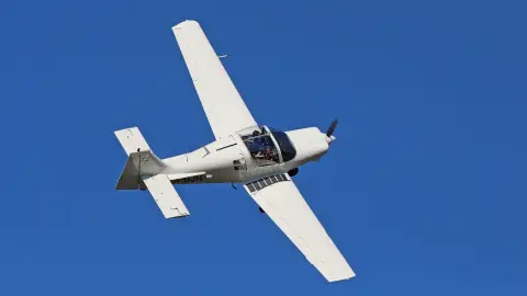 SK61 Bulldog – 45 perces műrepülés élmény Budaörsről indulva!