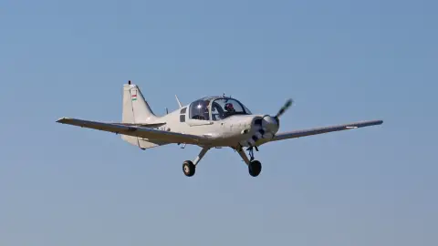 SK61 Bulldog – 60 perces műrepülés élmény Budaörsről indulva! 3