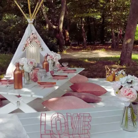 Romantikus lovas piknik kettesben – Mesébe illő közös élmény Budakeszin!