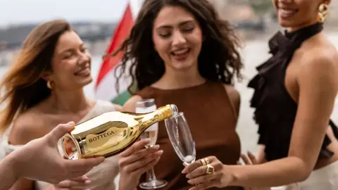 Bottega Prosecco sétahajózás a Dunán korlátlan italfogyasztással 14