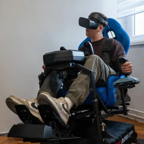 90 perces VR repülőgép szimulátor élmény mozgó platformmal Hajdúszoboszlón