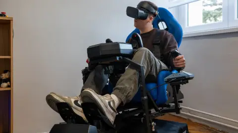 60 perces VR repülőgép szimulátor élmény mozgó platformmal Hajdúszoboszlón 9