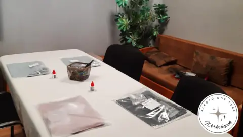 Alkotó Nők Tere – Varrás nélküli bőrtáska készítő csoportos workshop Budapesten 7