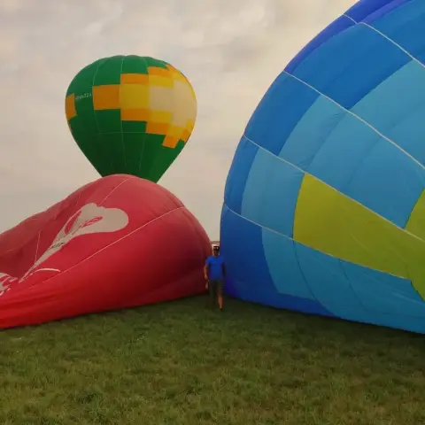 Hőlégballonos sétarepülés 3 fő részére a Dunakanyar környékén