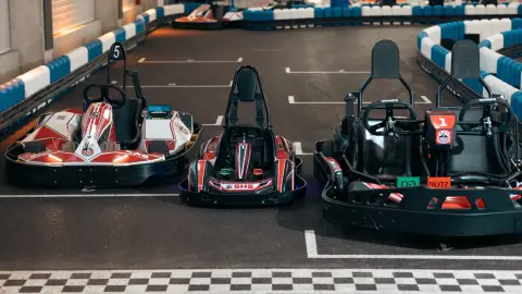 Éljétek át a sebesség örömét együtt! – Csoportos gokart élmény Székesfehérváron 5