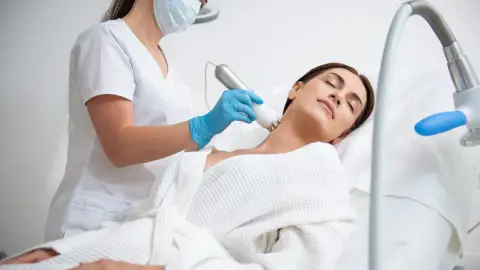 Arc-Nyak-Dekoltázs – Kombinált anti-aging kezelés rádiófrekvenciával Budapesten 2