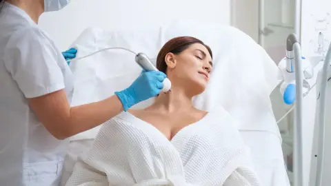 Arc-Nyak-Dekoltázs – Kombinált anti-aging kezelés rádiófrekvenciával Budapesten 3