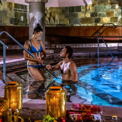 Fullos Gasztro-Wellness a Rudas fürdőben hétköznap Törökfürdővel