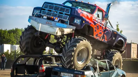 Bigfoottal autótaposás bevállalósoknak utasként 1