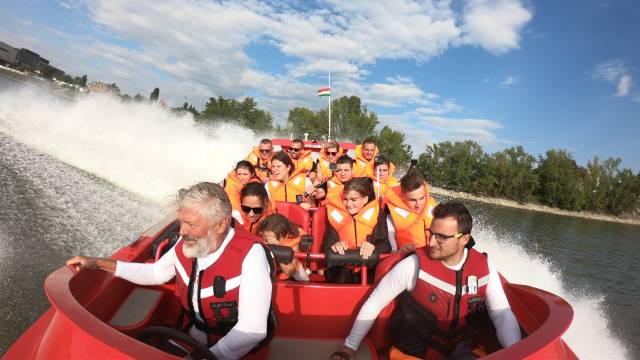 Redjet élmény Magyarországon – 30 perc, ami újradefiniálja az adrenalint