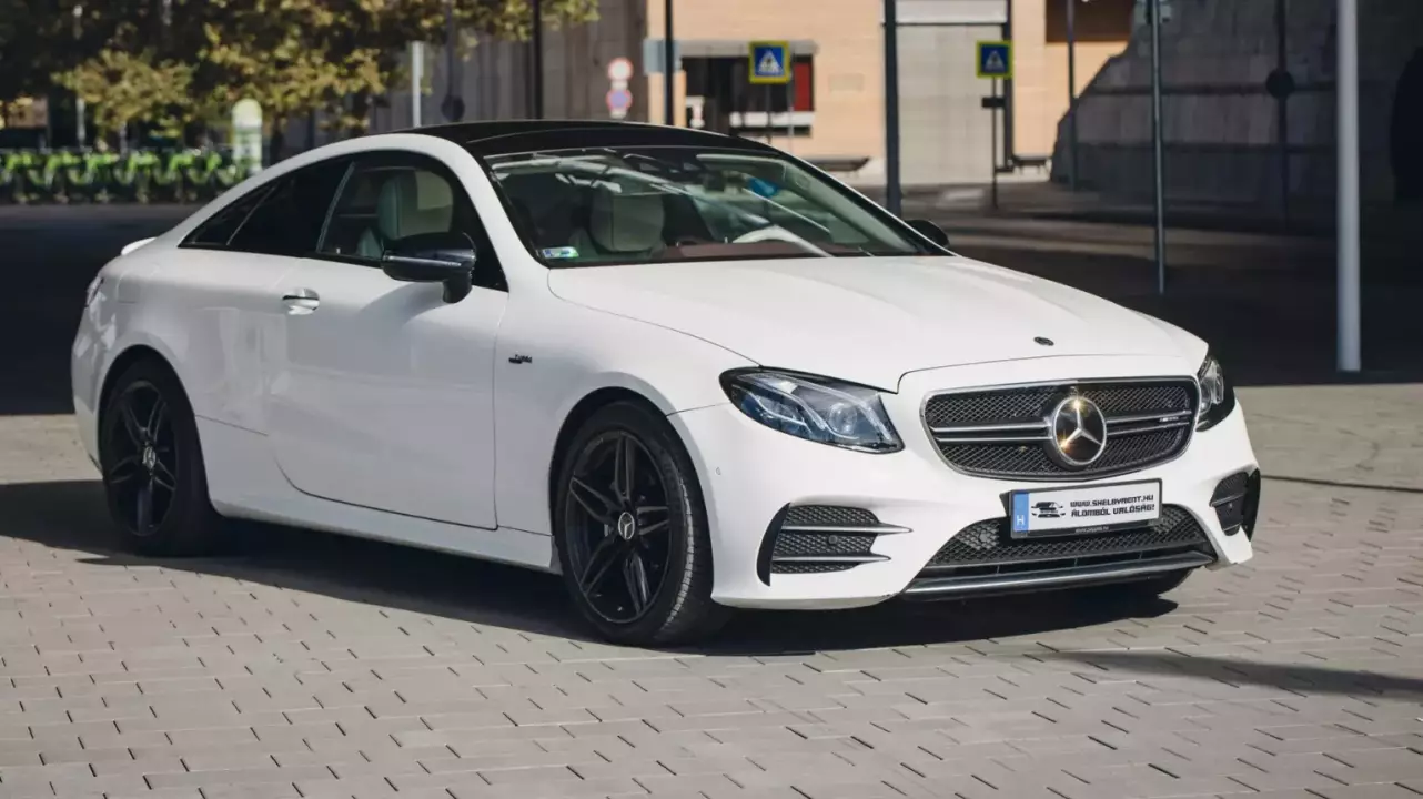 2019-es Mercedes E53 AMG utcai élményvezetés fő kép