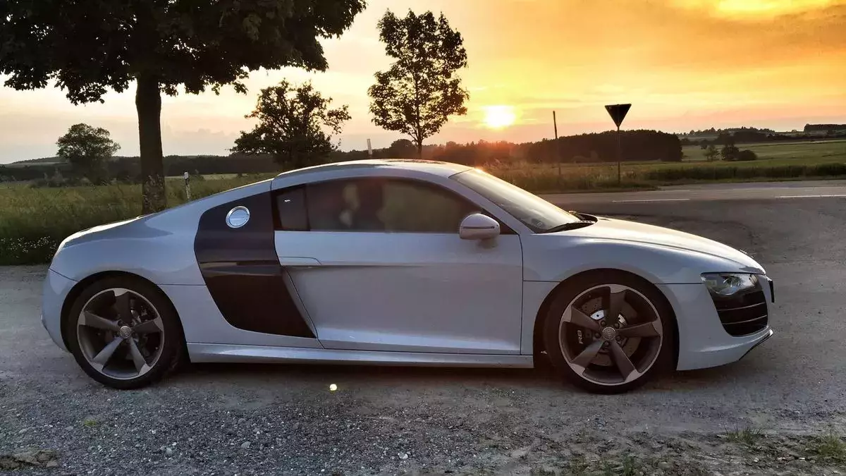 Audi R8 élményvezetés a Kakucs Ring versenypályán fő kép