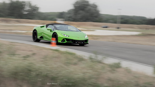 Lamborghini élményautózás gyerekeknek a Kakucs Ringen 4