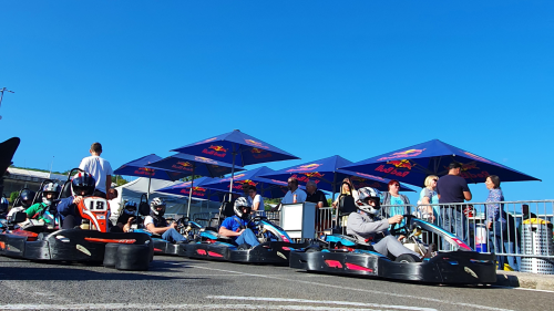 Mini GP gokart versenycsomag dobogós díjkiosztóval és éremmel 3