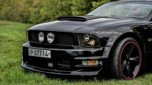 Ford Mustang V8 élményvezetés vagy bérlés Polgárdi környékén 3