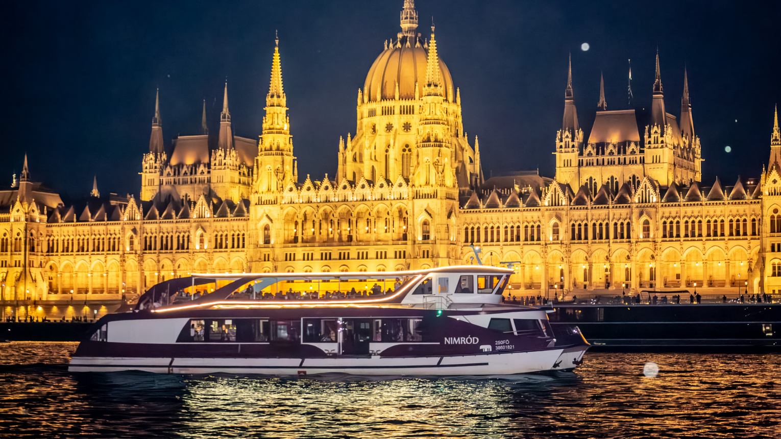 Budapesti Silverline hajó korlátlan italfogyasztással
