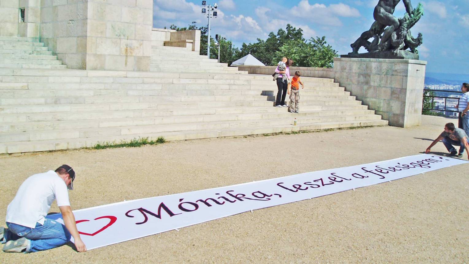 Repülőgéppel városnézés és lánykérés sablon ponyvával 2