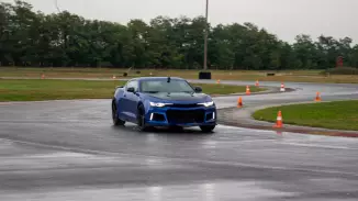 Chevrolet Camaro élményautózás gyerekeknek a Kakucs Ringen kosár