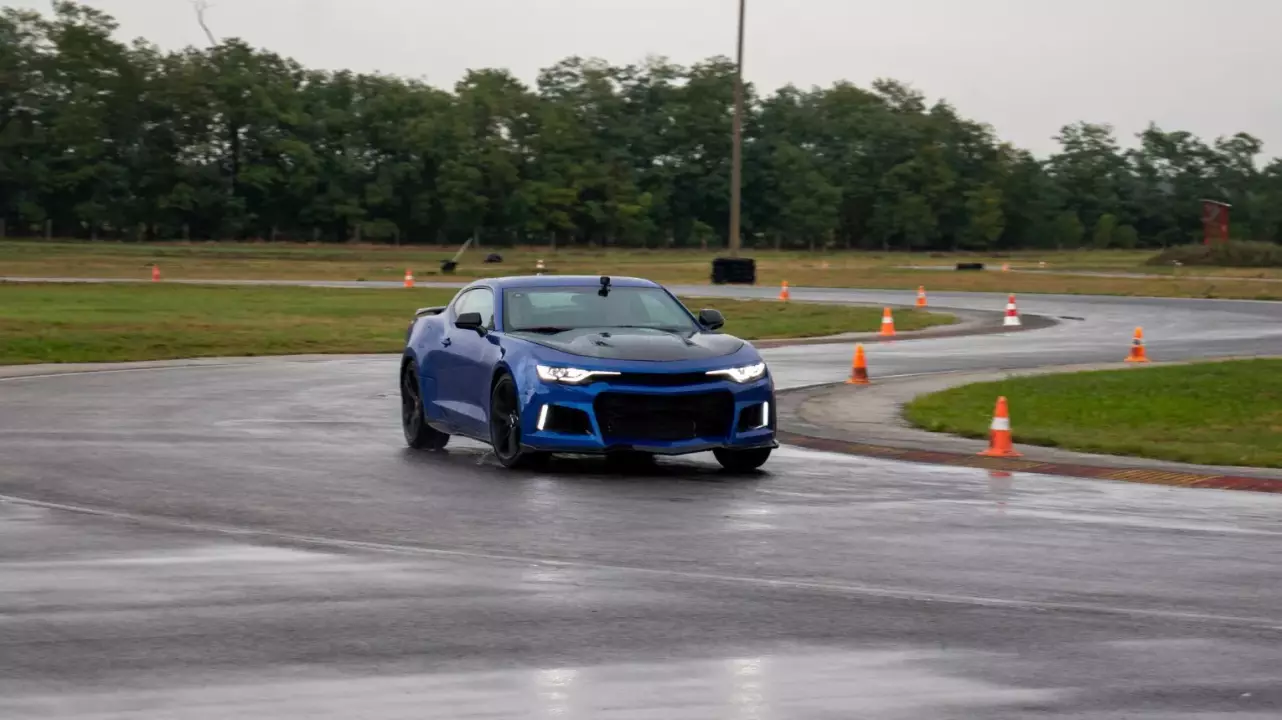 Chevrolet Camaro élményautózás gyerekeknek a Kakucs Ringen fő kép