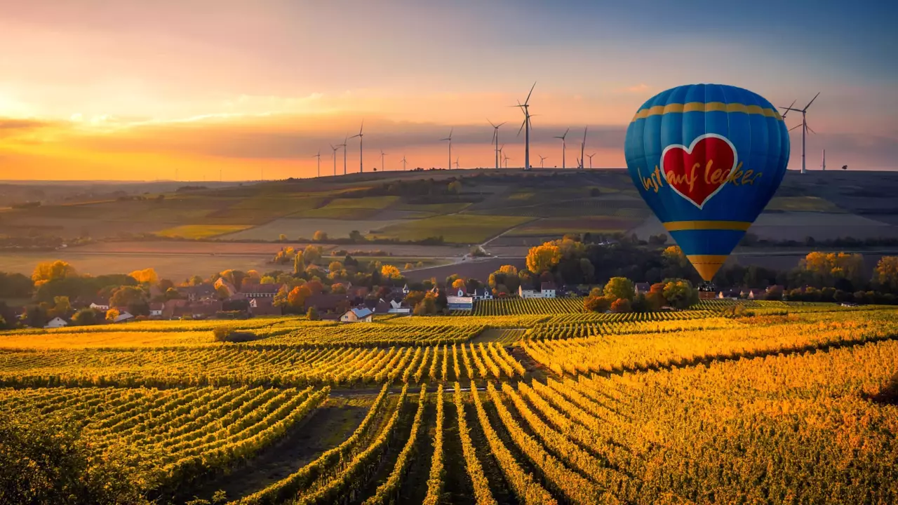 Suhanj hőlégballonnal Győr felett fő kép