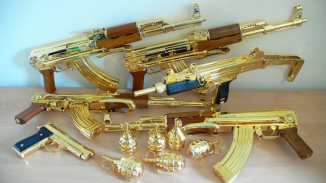 Escobar lövészeti csomag 24 karátos aranyfegyverekkel kosár