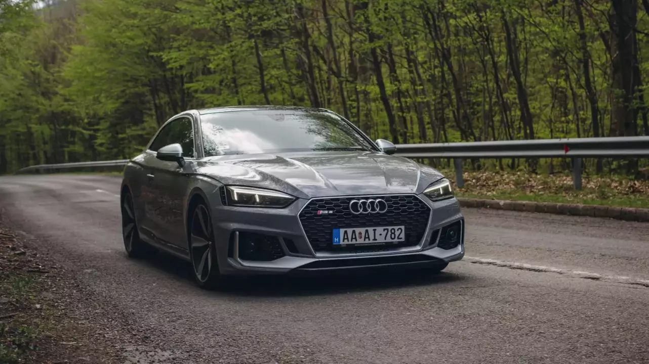 Utcai élményvezetés egy igazi némettel! Egy Audi RS 5-sel fő kép