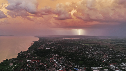 Irány a Balaton! 90 perces Sárkányrepülés Dunaújvárosi indulással 1