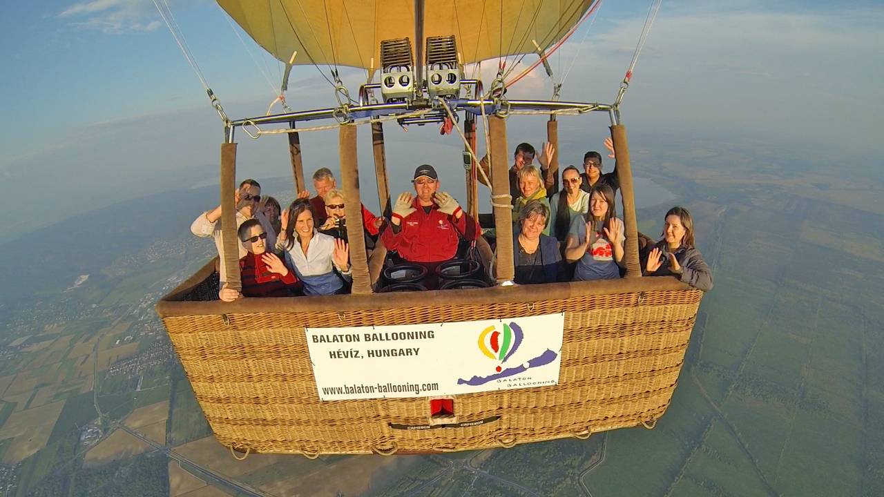 Csoportos Ballonos repülés balatoni panorámával 10 fő részére