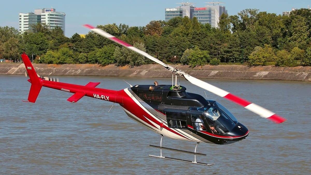 Éjszakai helikopterezés Budapest felett 4 utassal  BELL-206-tal