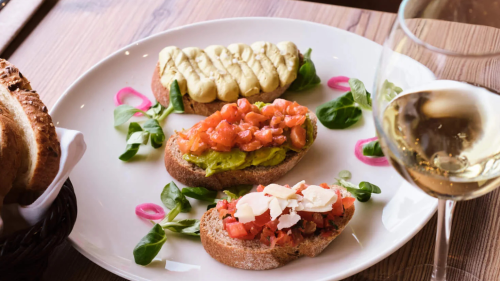 Tökéletes barátnős brunch élmény a Bistro 11-ben Szentendre szívében 7