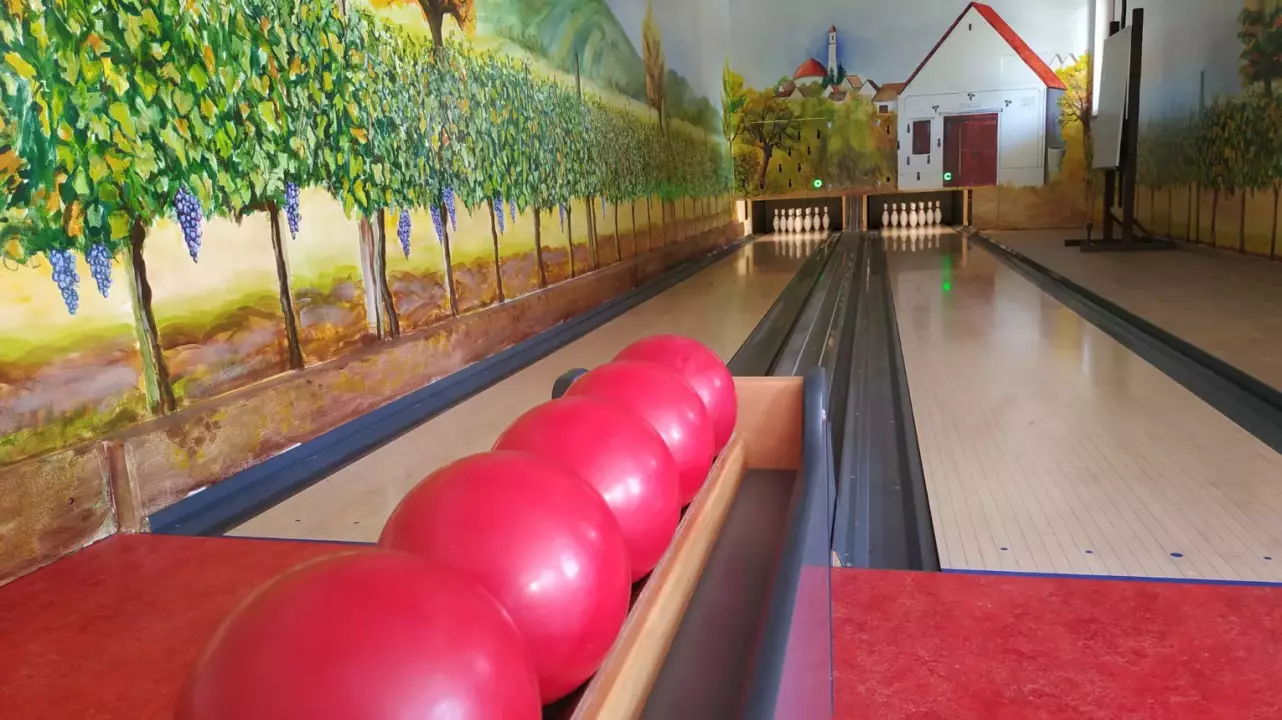 MicroBowling játék Palkonyán a Borverandán  ajándék üveg borral fő kép