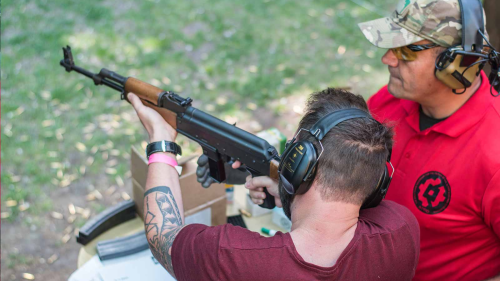 60 LÖVÉS 7 FEGYVERREL a budapesti B-Pro Lőtéren - MAX csomag 1