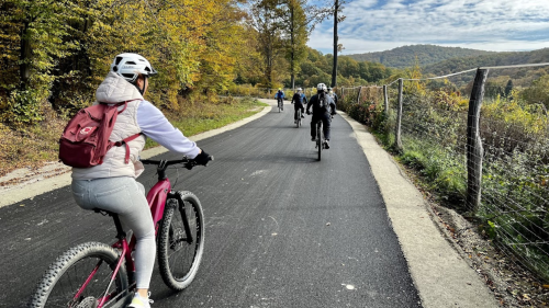 Anyával Aszfalton a Pilisben – E-MTB bringatúra Pilisszentkereszt 9