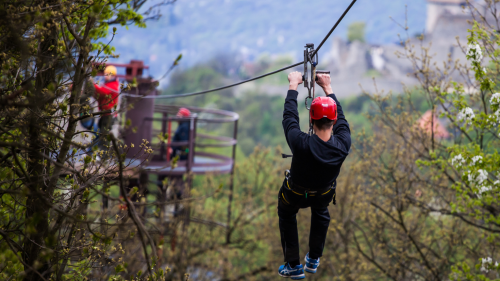 Kettesben Canopy csúszás a fák felett Visegrádon 4