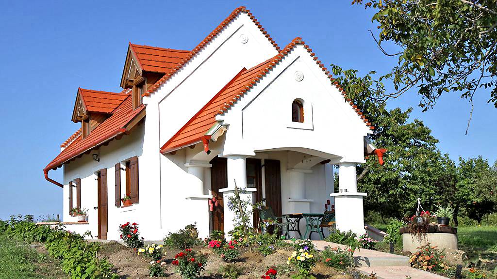 Házikó a hegytetőn a Balaton-felvidéken 6