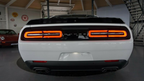 5,7-es, Hemi motoros Dodge Challenger utcai élményvezetés 4