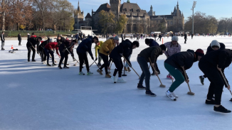 Curling cégeknek Budapesten kosár