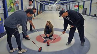 Curling verseny haverokkal 8 fő részére 1 pálya kosár