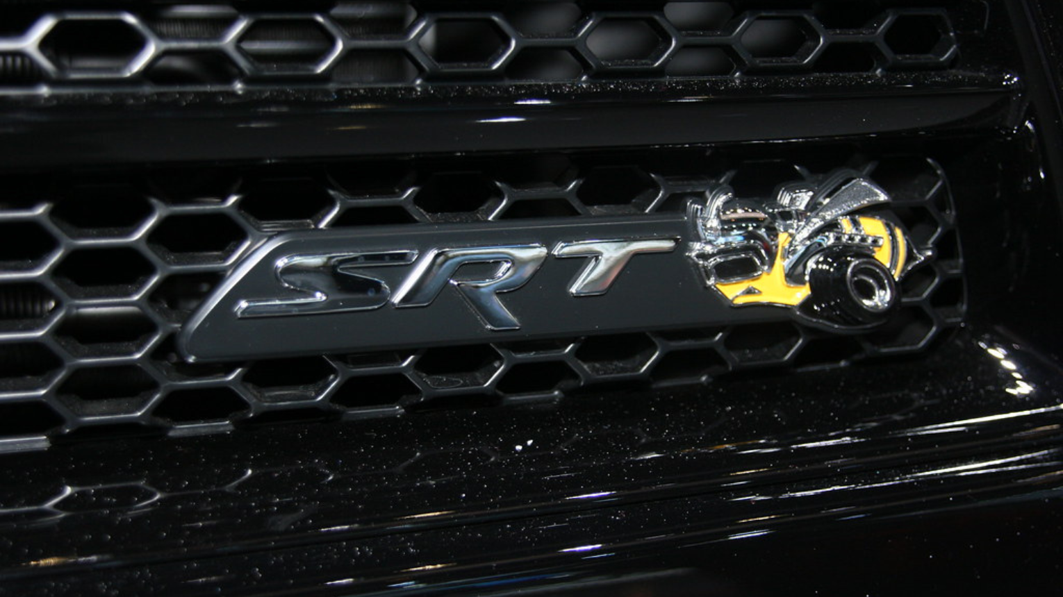 500 lovas Dodge Charger Bee SRT élményutazás