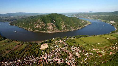 Budapest és Dunakanyar megcsodálása repülővel Budaörsi felszállással 3 főnek 1