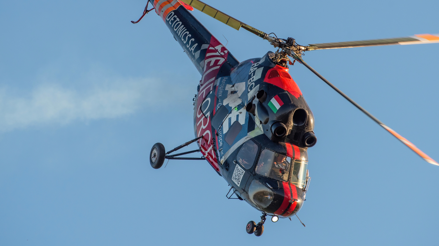 Helikopteres extrém műrepülés Balatonfőkajáron 5
