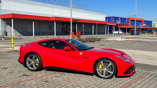 Ferrari F12 Berlinetta élményvezetés Ausztriában Párndorf mellett 3