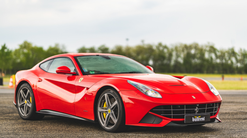 Ferrari F12 Berlinetta élményvezetés Ausztriában Párndorf mellett 1