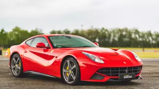 Ferrari F12 Berlinetta élményvezetés Ausztriában Pándorf mellett