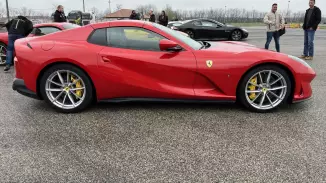 Ferrari 812 Superfast élményautózás gyerekeknek a Kakucs Ringen kosár