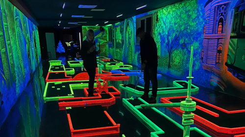 Családi Minigolf élmény Pécsen, az UV Birodalomban 3