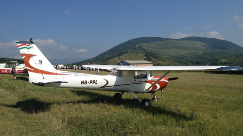 40 perces élményrepülés Tatabánya felett Cessna 172-vel 3