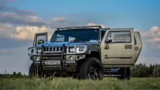 Hummer H2 élményvezetés vagy bérlés Polgárdi környékén kosár