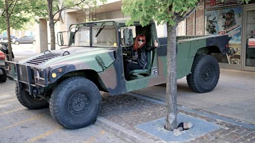 Katonai Humvee vezetése terepen Gyálon 2