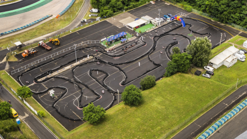 Gokartozás gyerekeknek a Hungaroring gokartpályáján 3 futamban 4